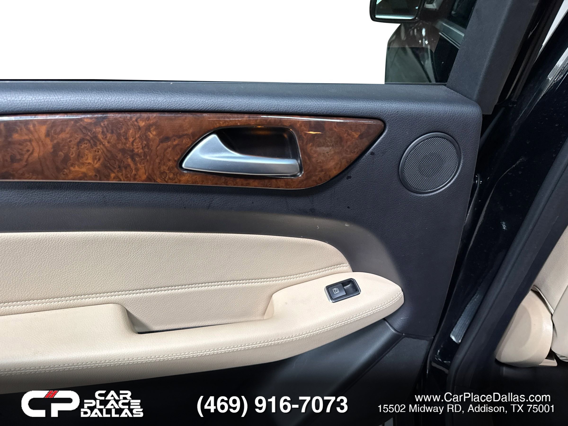 Used 2018 Mercedes-Benz GLS 450 4MATIC w/ Premium Package image 23