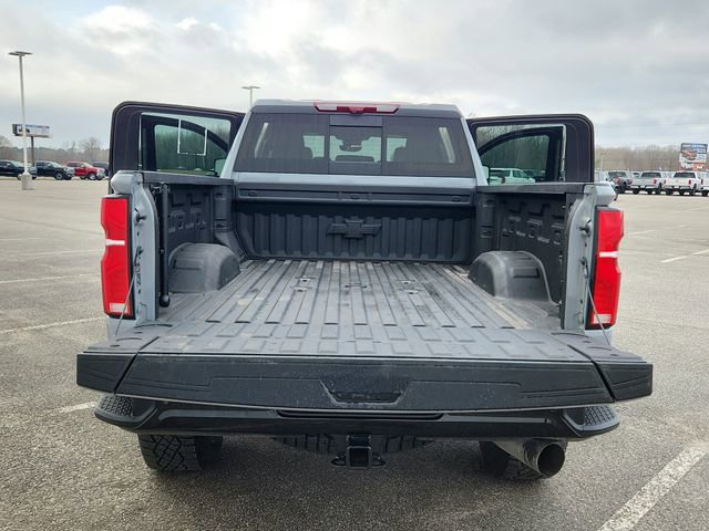 Used 2025 Chevrolet Silverado 2500 ZR2 w/ Technology Package image 13