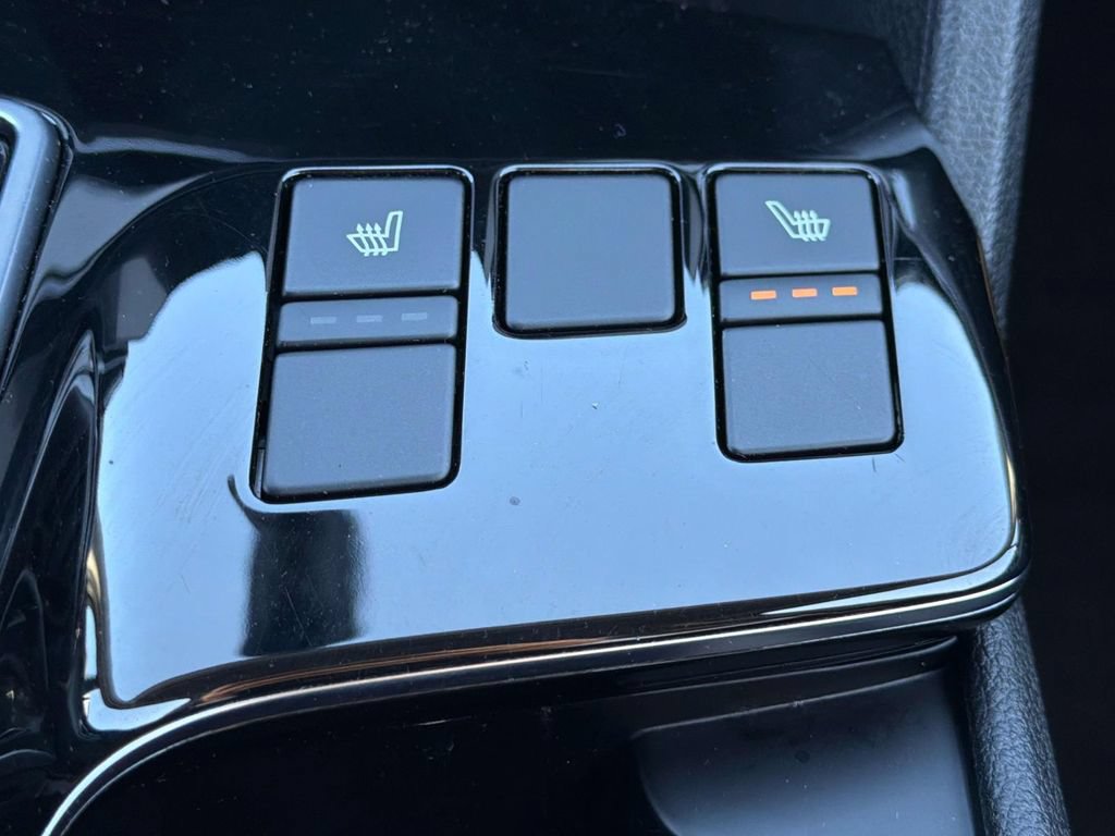 Used 2023 Kia Sportage EX FWD image 19