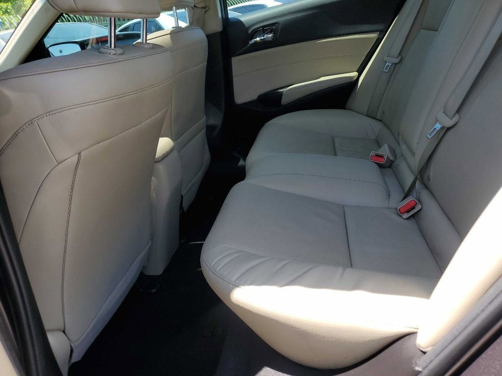 Used 2015 Acura ILX w/ Premium Package FWD image 16