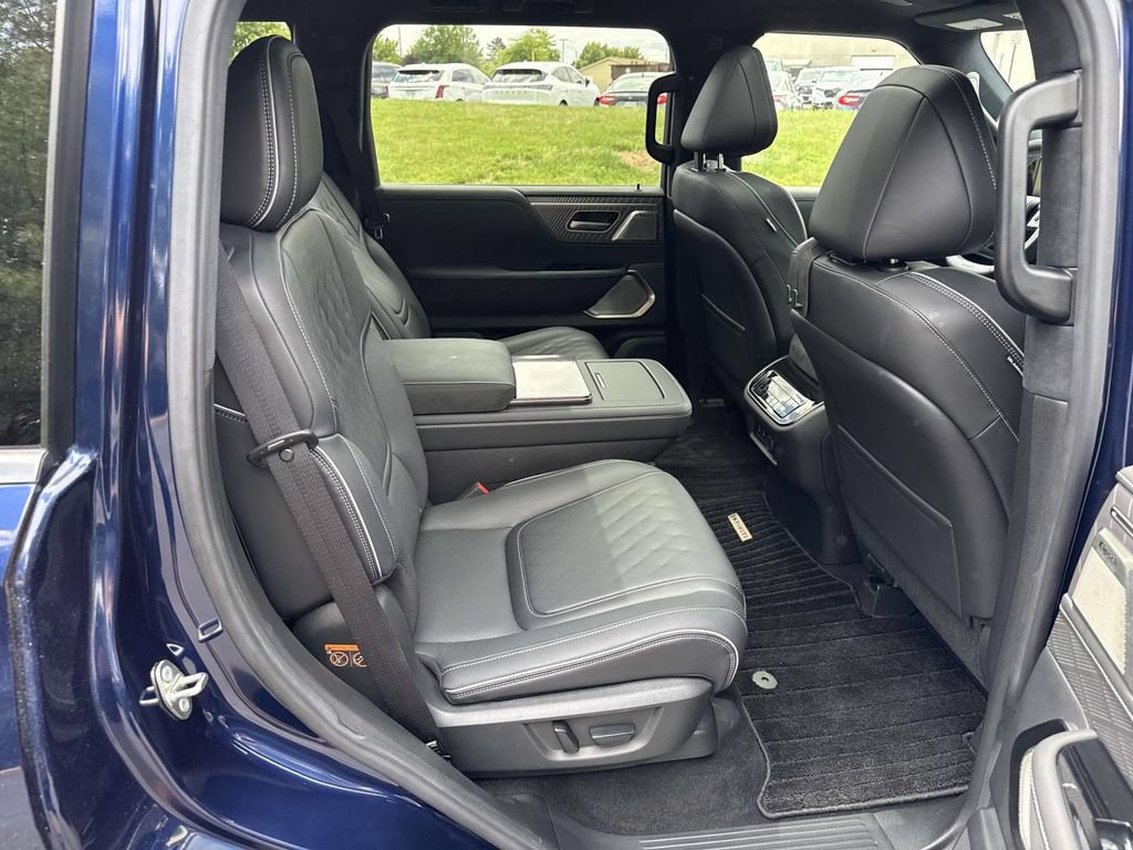 Used 2025 INFINITI QX80 Autograph AWD/4WD image 11