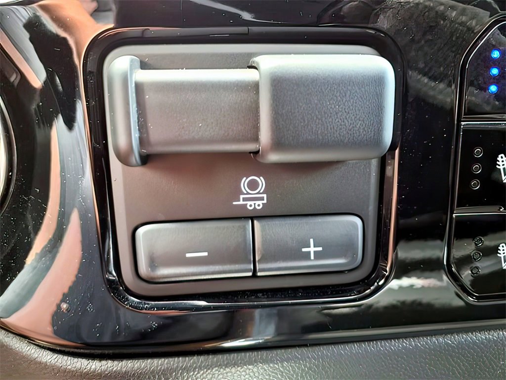 Used 2024 Chevrolet Silverado 2500 High Country w/ High Country Premium Package image 10