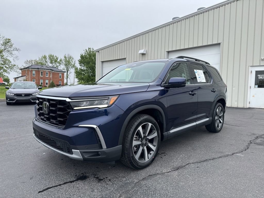 Certified 2024 Honda Pilot Elite image 3