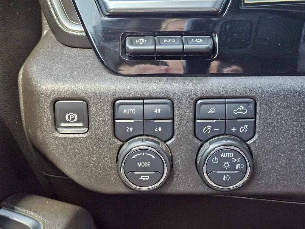 Used 2025 Chevrolet Silverado 2500 LTZ w/ LTZ Premium Package AWD/4WD image 26