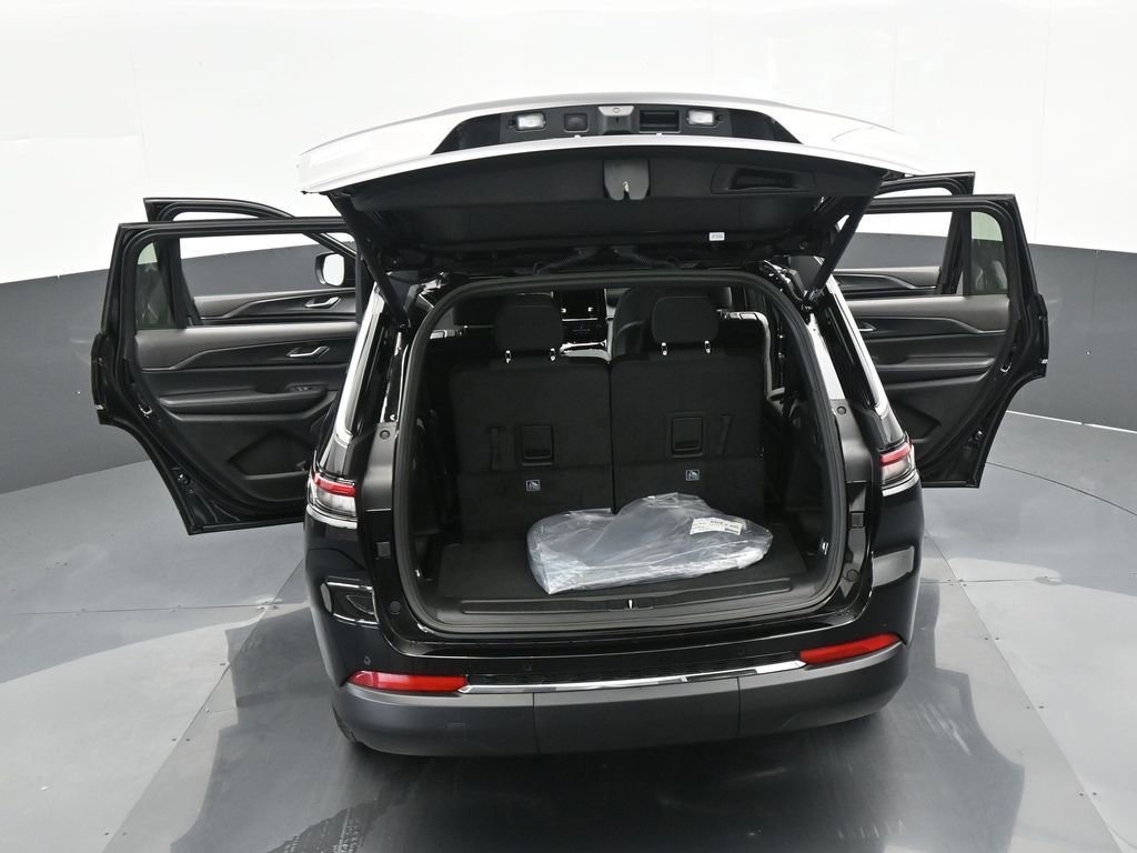 Used 2024 Jeep Grand Cherokee L Laredo w/ Luxury Tech Group I image 60