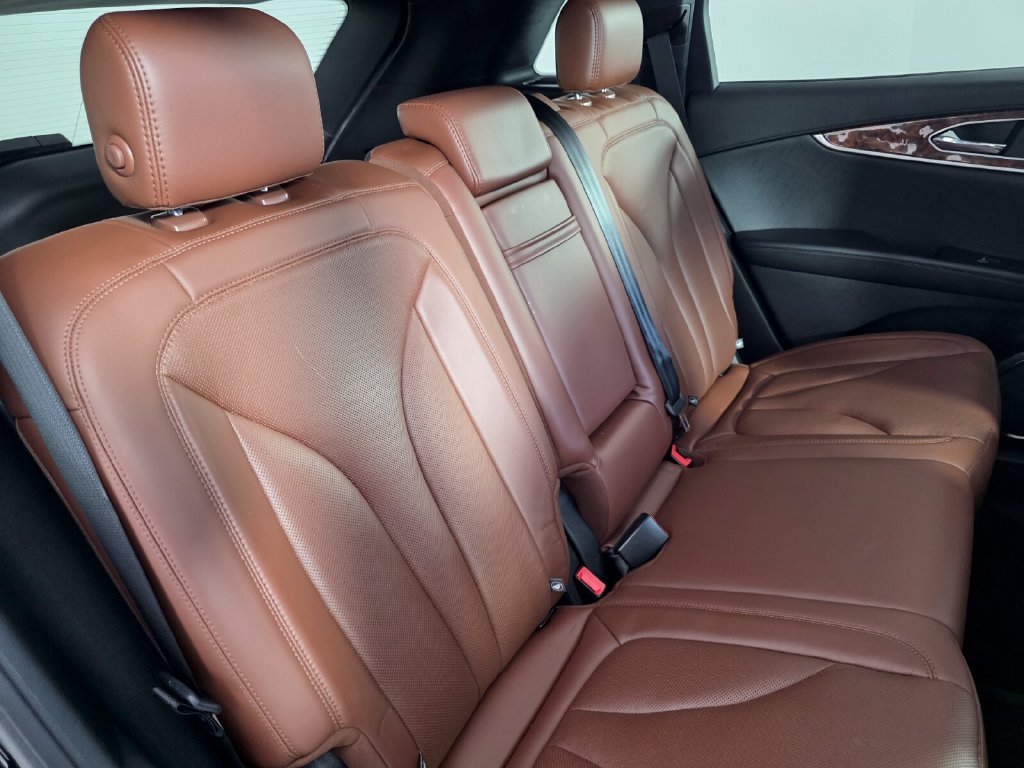 Used 2019 Lincoln Nautilus Reserve AWD/4WD image 28