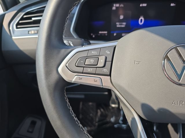 Used 2022 Volkswagen Tiguan SE w/ Panoramic Sunroof Package AWD/4WD image 20