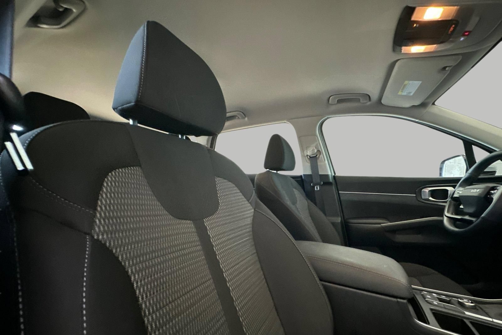 Certified 2026 Kia Sorento LX FWD image 19