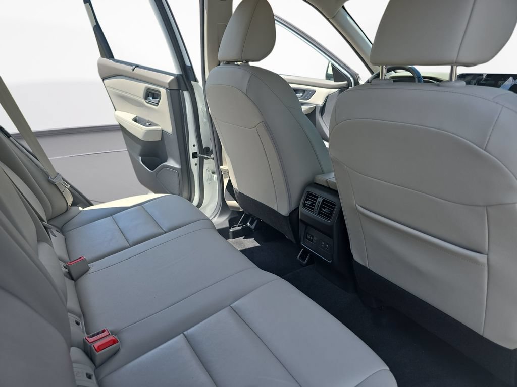 Used 2023 Nissan Rogue SL w/ SL Premium Package AWD/4WD image 11