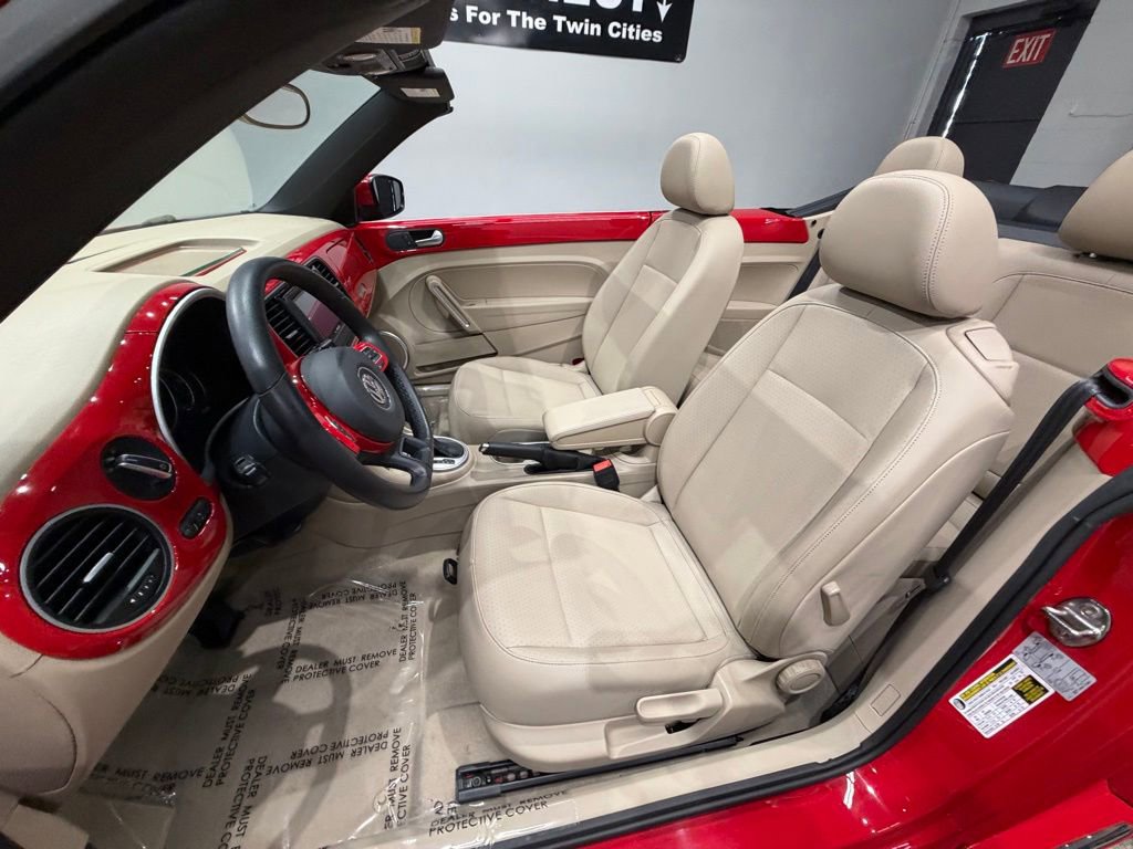 Used 2015 Volkswagen Beetle 1.8T FWD image 28