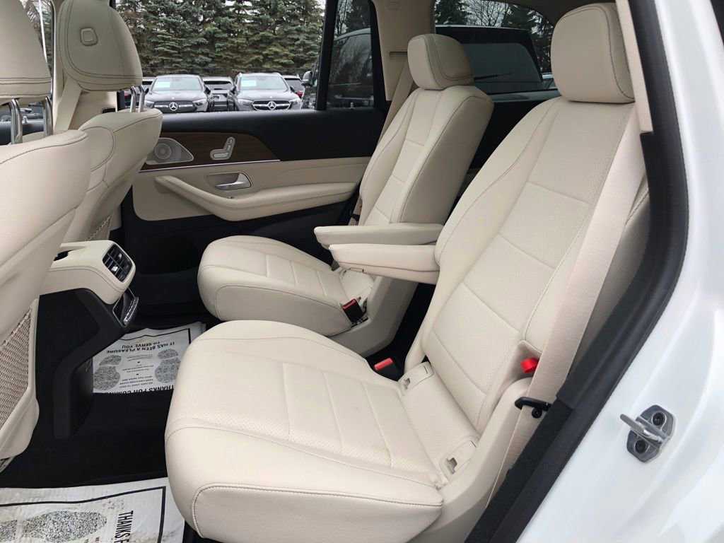 New 2026 Mercedes-Benz GLS 450 4MATIC image 36