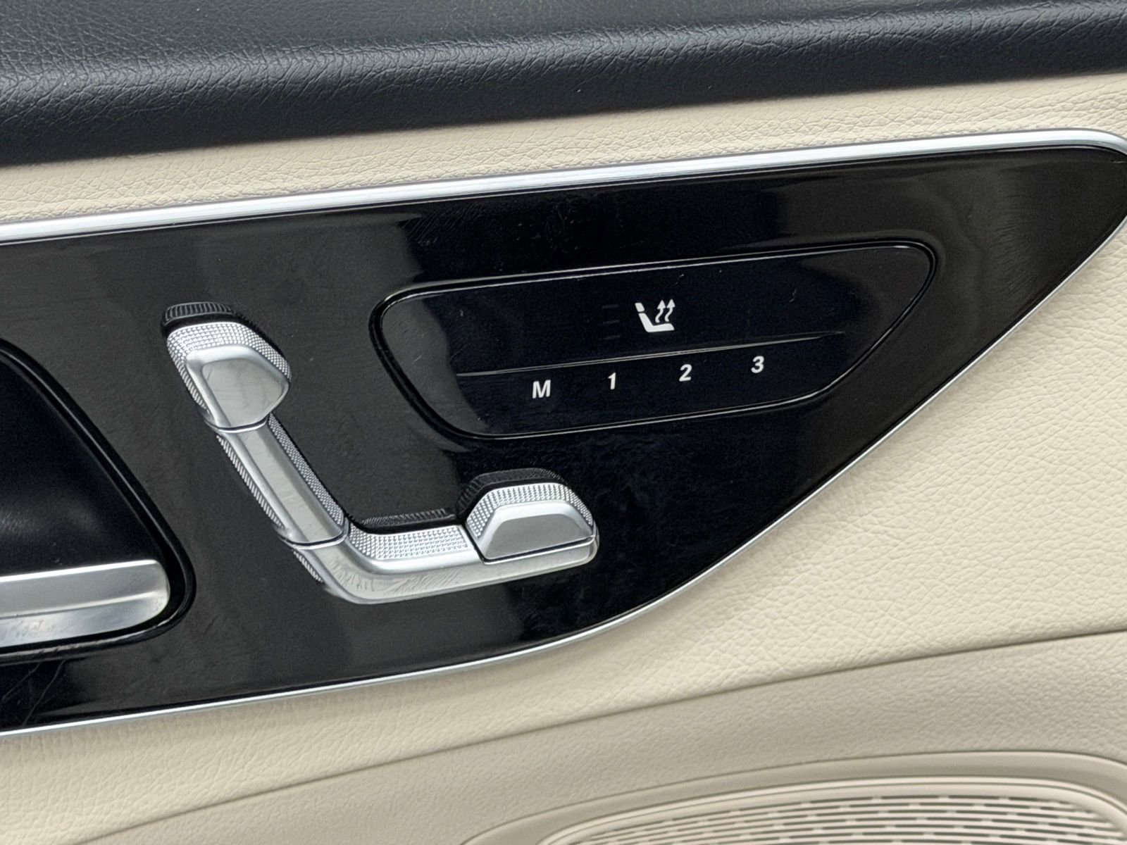 Certified 2022 Mercedes-Benz C 300 4MATIC Sedan image 21