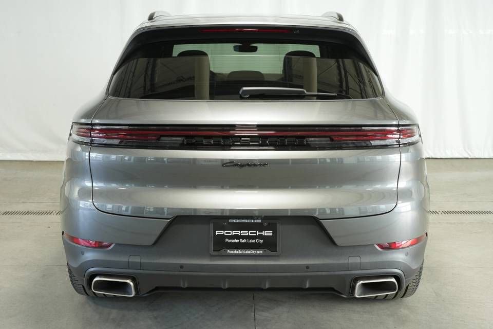 New 2025 Porsche Cayenne E-Hybrid AWD/4WD image 12