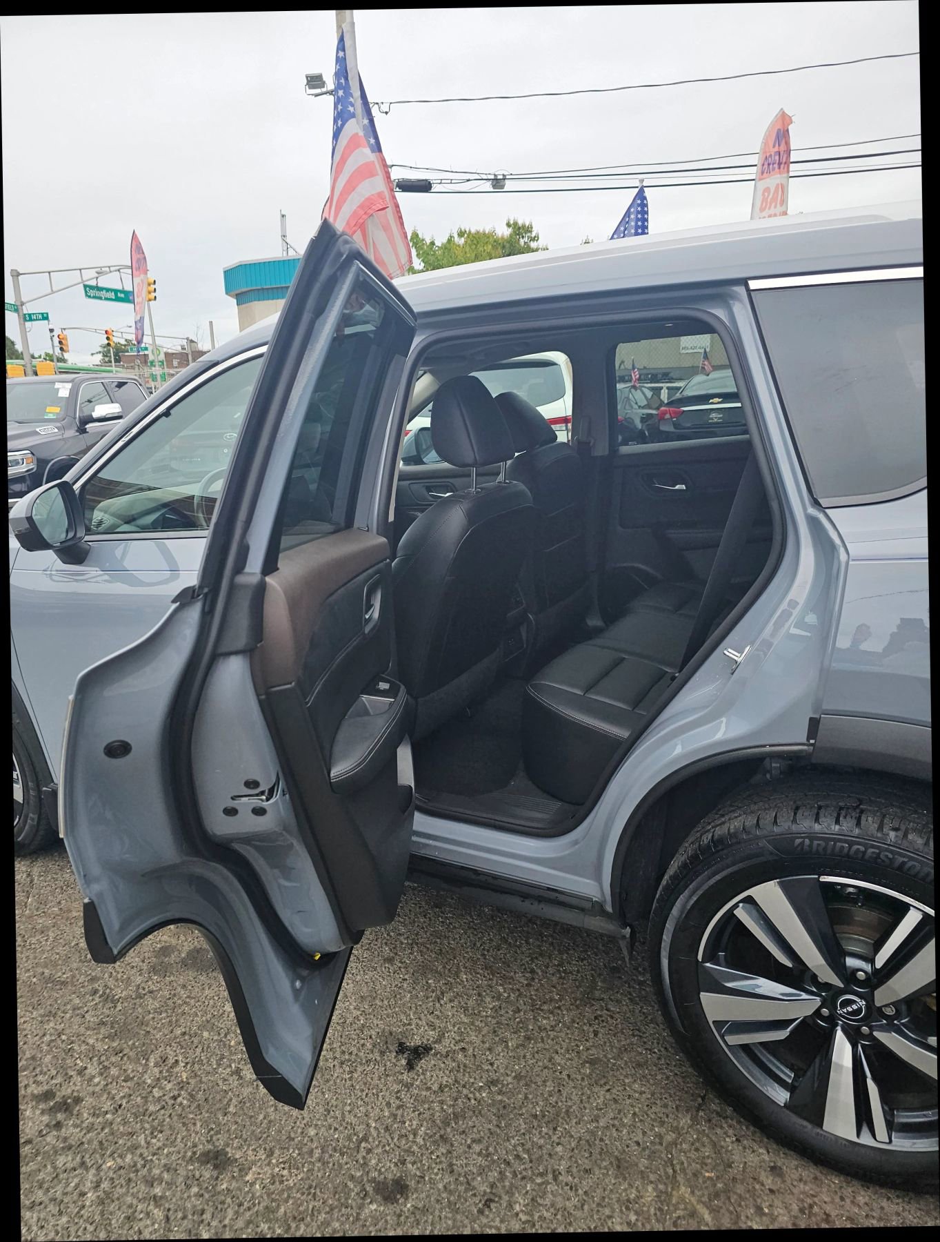 Used 2023 Nissan Rogue SL image 8