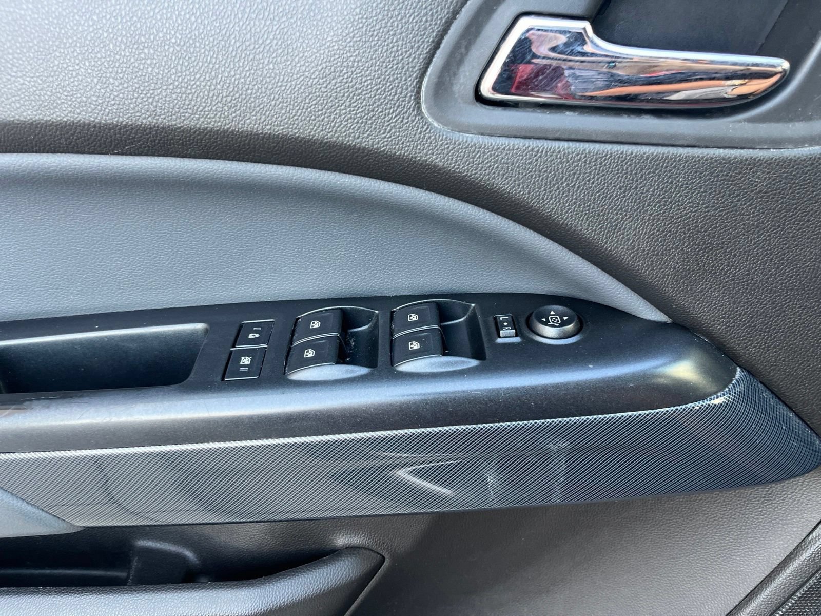 Used 2015 Chevrolet Colorado Z71 RWD image 12