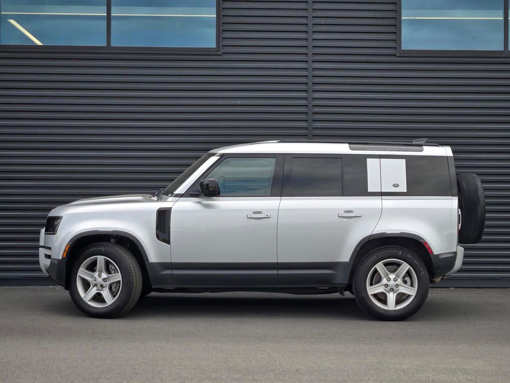 Used 2020 Land Rover Defender 110 SE AWD/4WD image 3