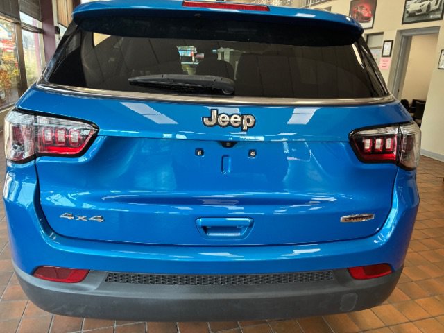 Used 2022 Jeep Compass Latitude w/ Convenience Group AWD/4WD image 9