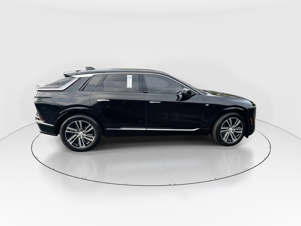 Used 2023 Cadillac Lyriq AWD image 9