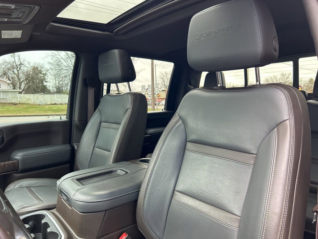 Used 2022 GMC Sierra 3500 Denali w/ Denali Ultimate Package image 23