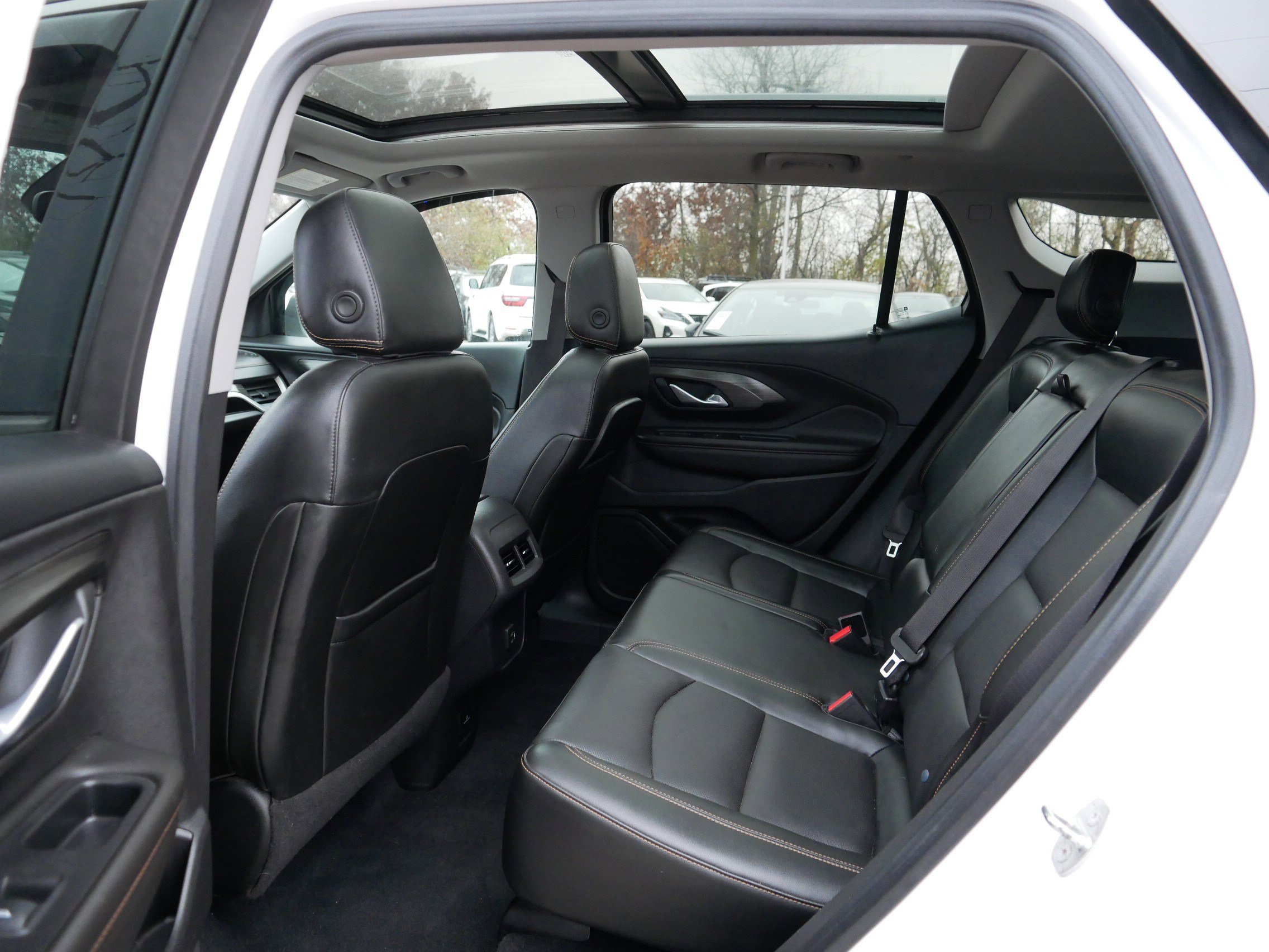 Used 2020 GMC Terrain SLT w/ Preferred Package image 34