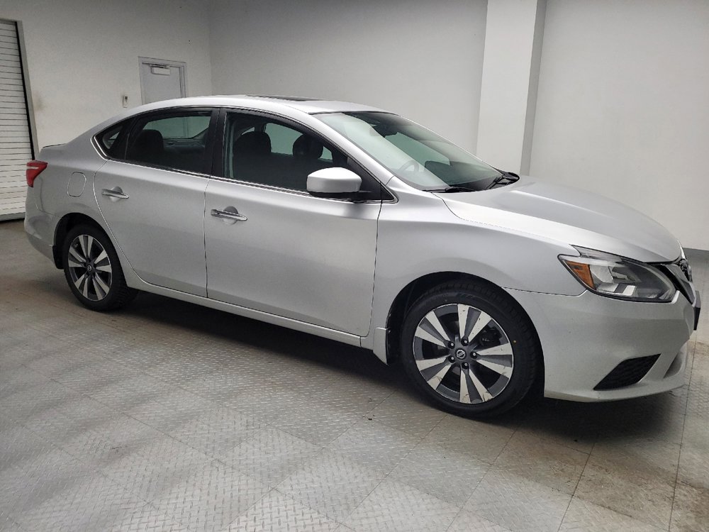 Used 2019 Nissan Sentra SV w/ Special Edition Package FWD image 11