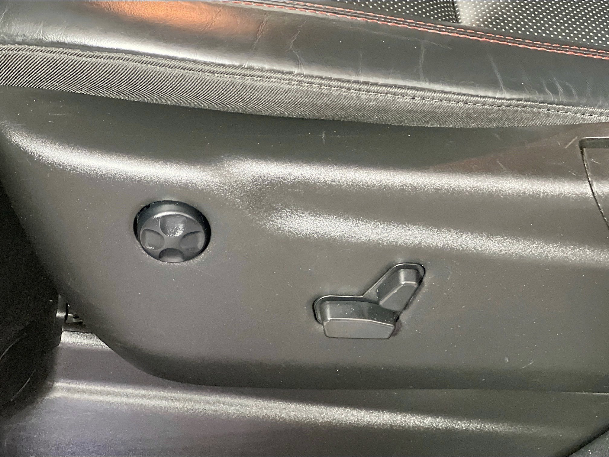 Used 2024 Dodge Durango GT image 9