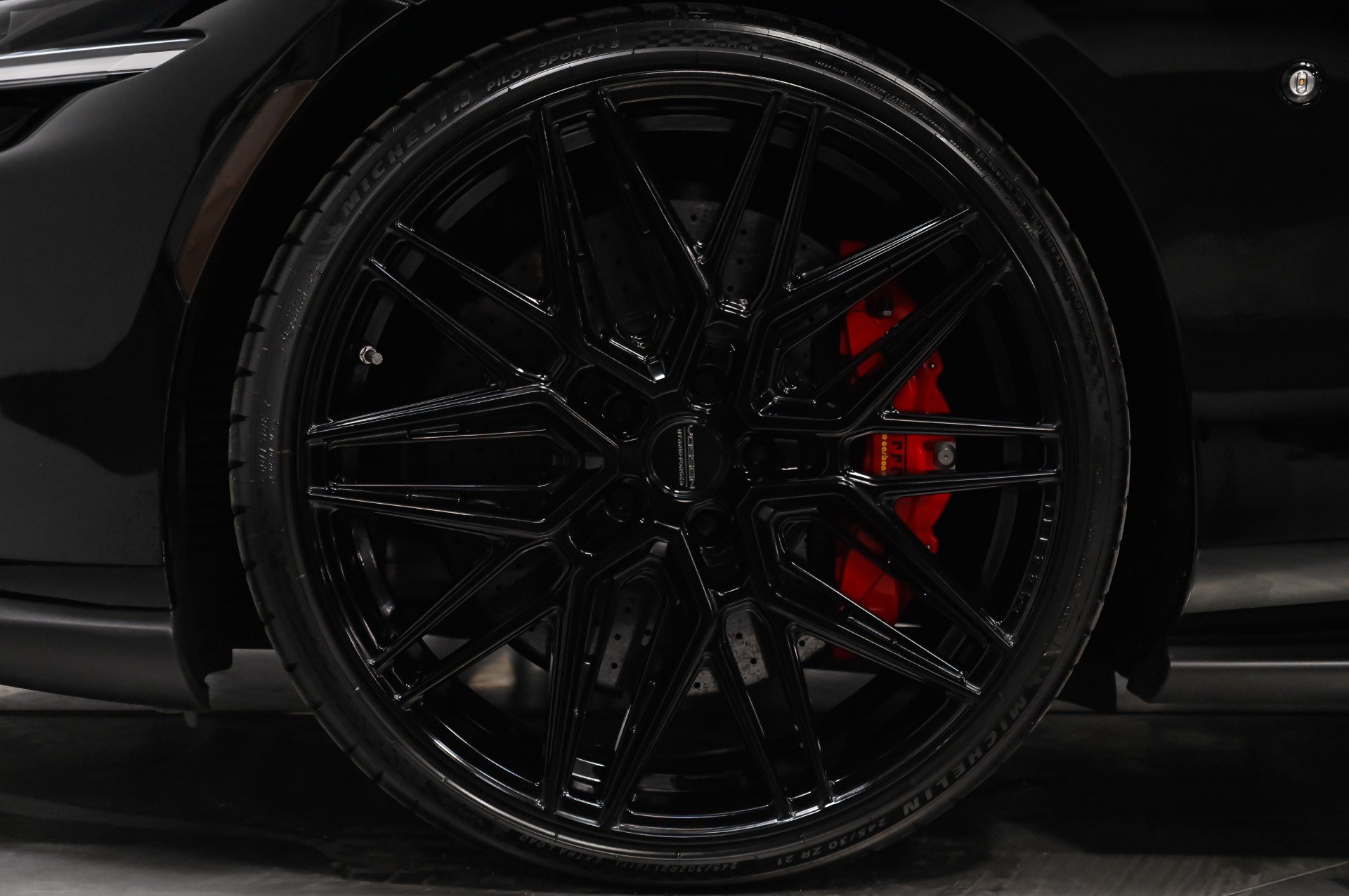 Used 2022 Ferrari Roma RWD image 39