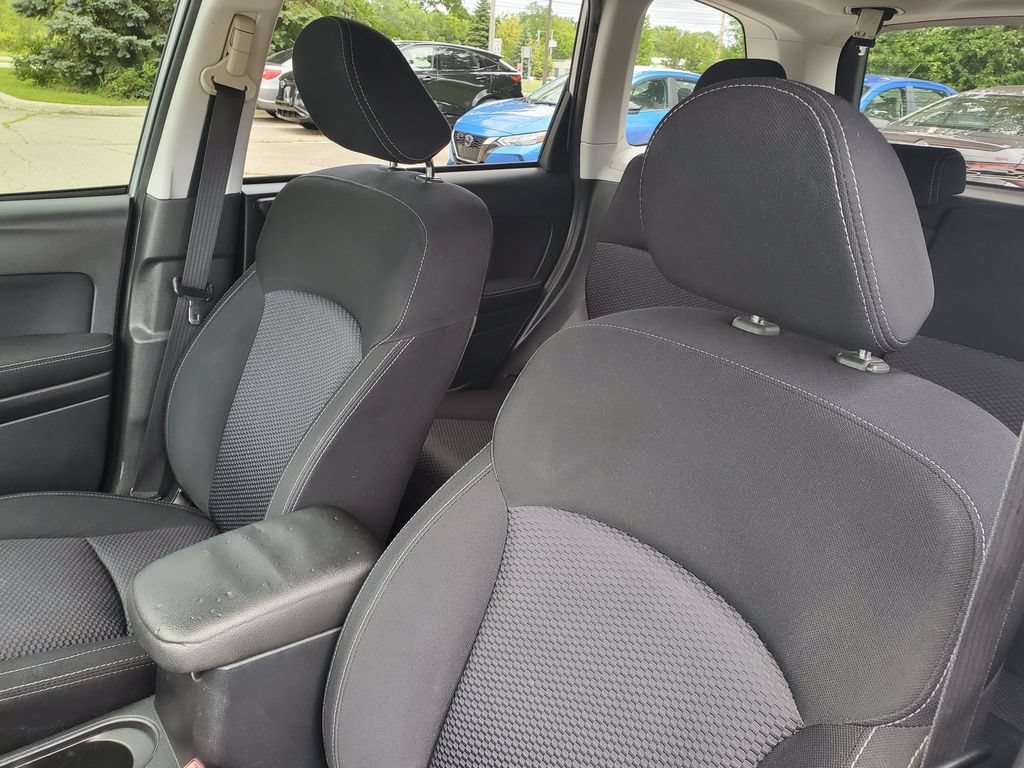 Used 2014 Subaru Forester 2.5i Premium w/ All-Weather Package AWD/4WD image 11