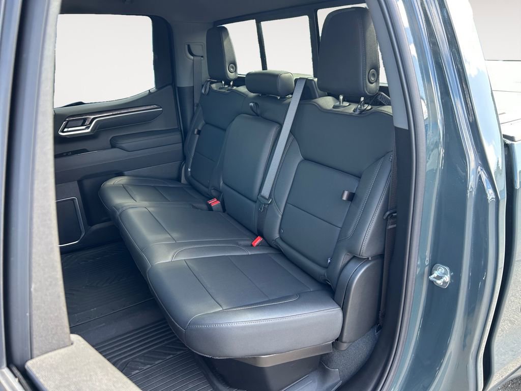 Used 2025 Chevrolet Silverado 1500 LTZ w/ LTZ Premium Package AWD/4WD image 11