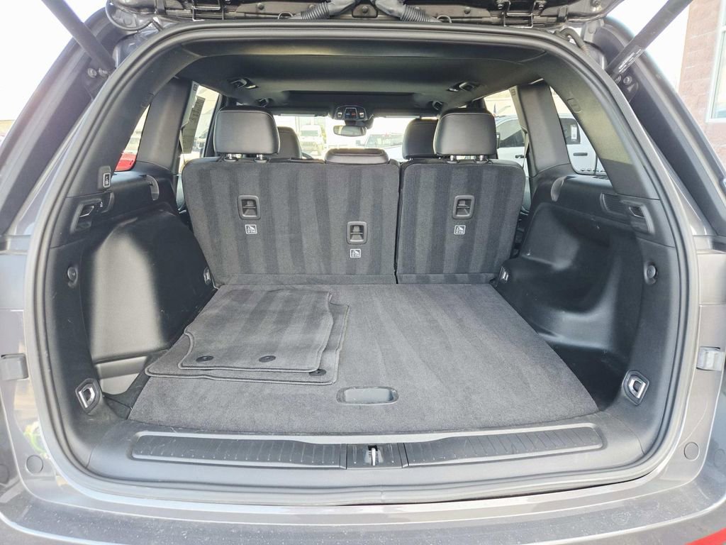 Used 2023 Jeep Grand Cherokee Altitude image 14