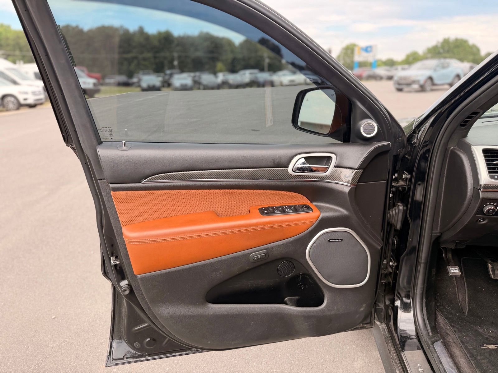 Used 2018 Jeep Grand Cherokee SRT w/ Trailer Tow Group IV AWD/4WD image 11