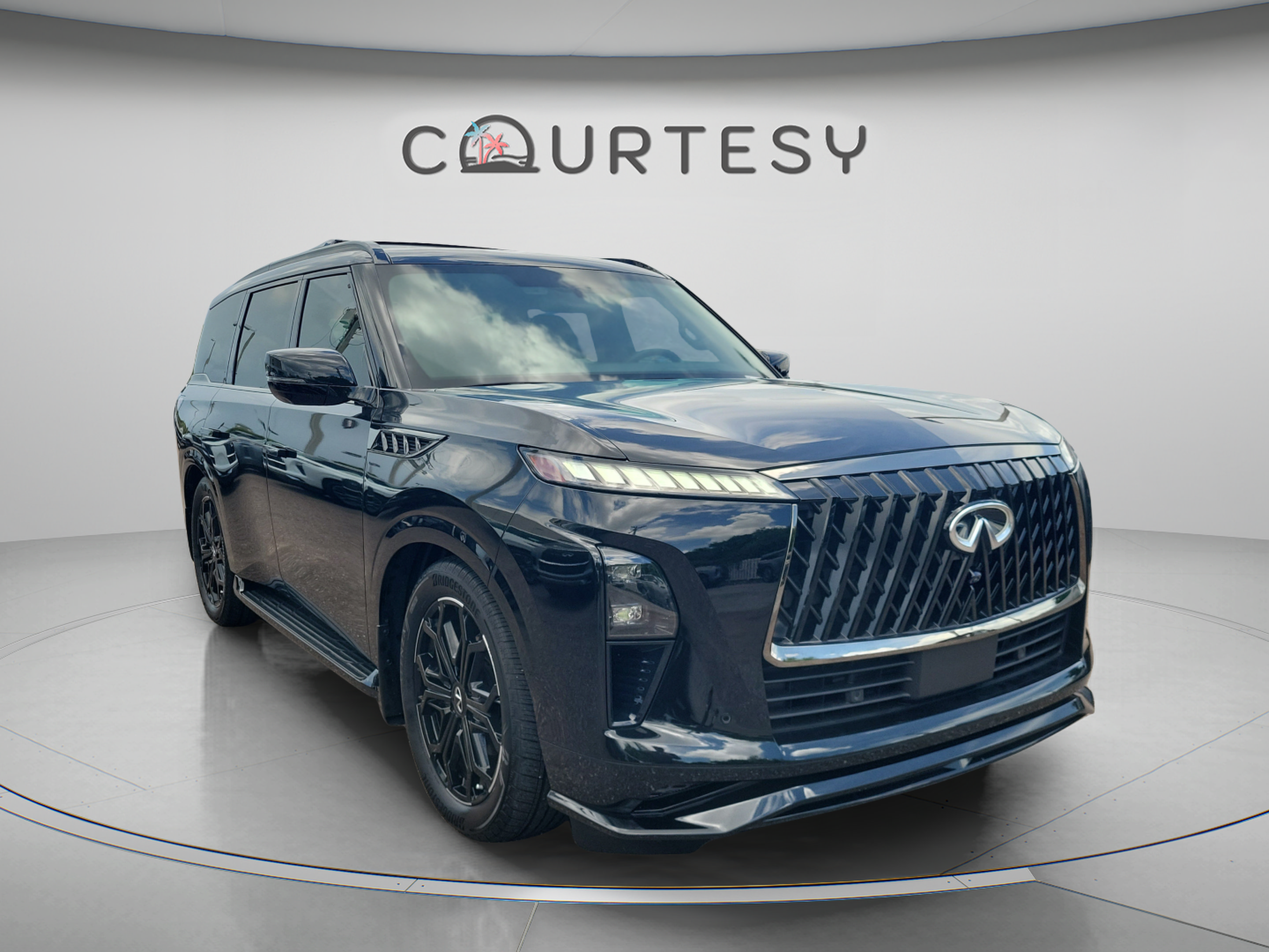 Certified 2026 INFINITI QX80 4WD w/ Sport Exterior Package image 5