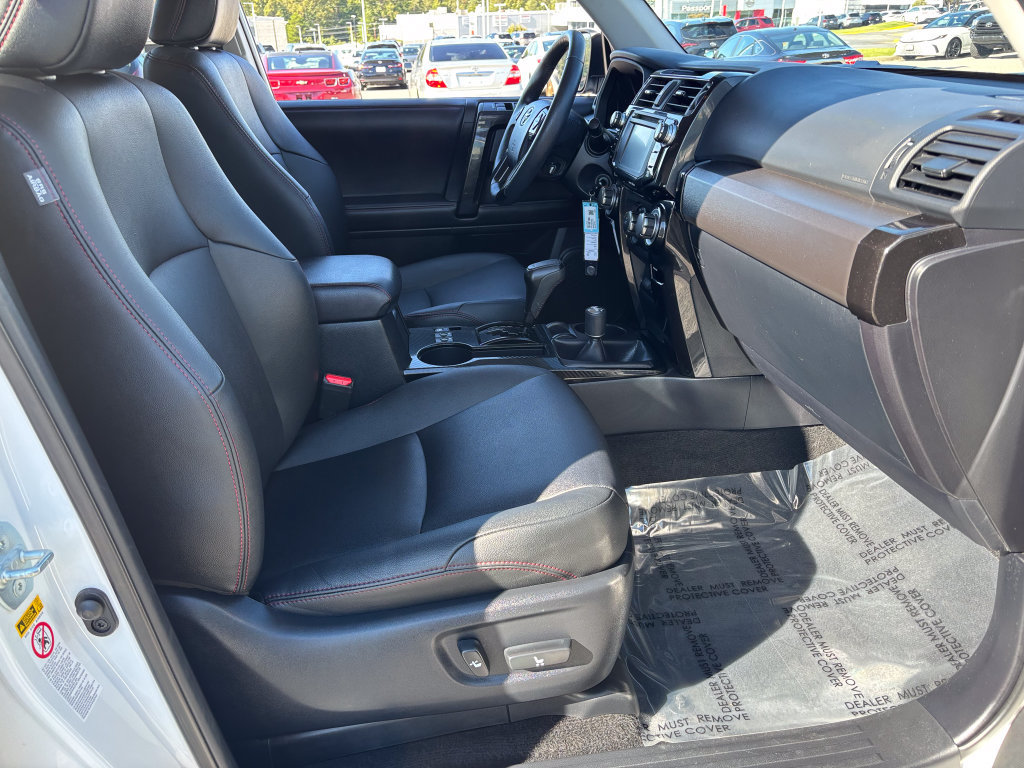 Used 2019 Toyota 4Runner TRD Off-Road Premium AWD/4WD image 39