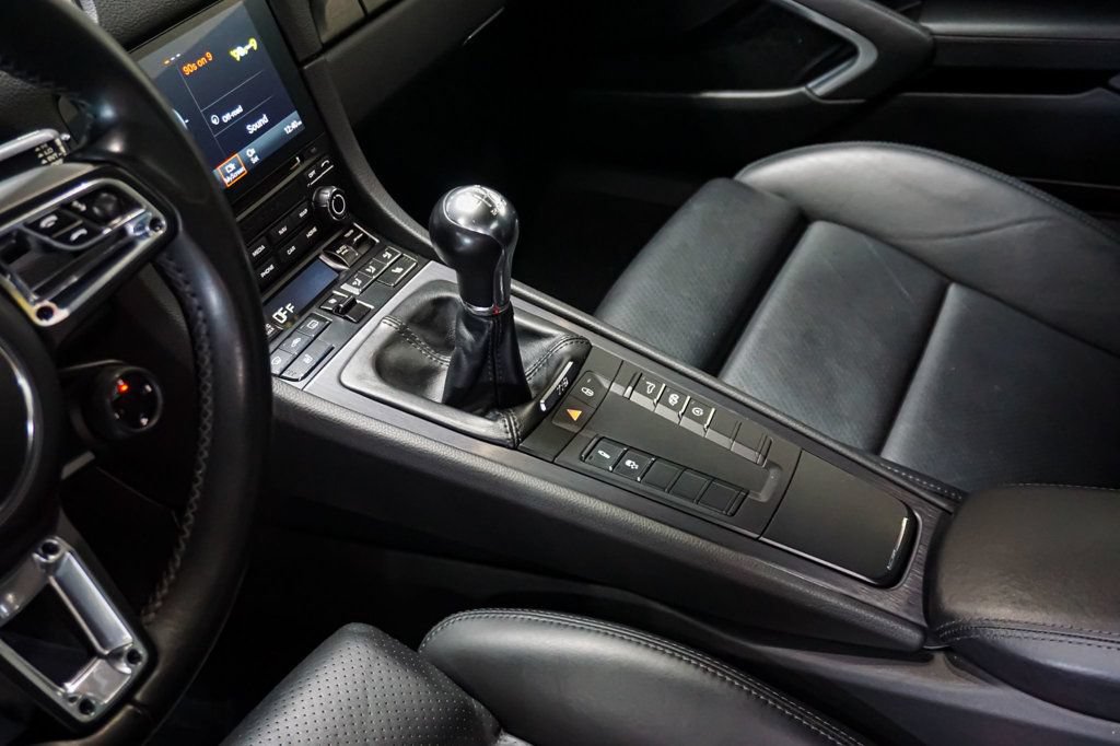 Used 2019 Porsche 718 Cayman RWD image 57