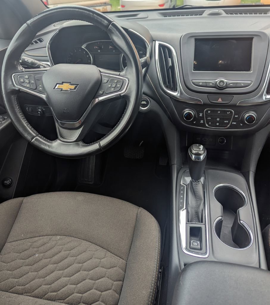 Used 2019 Chevrolet Equinox LT w/ Driver Convenience Package image 22