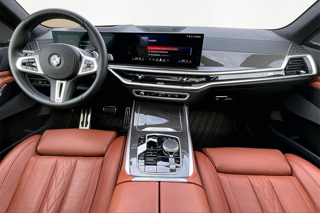 Used 2025 BMW X7 M60i w/ Climate Comfort Package image 16