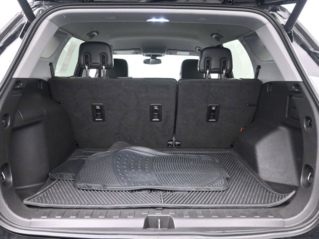 Used 2019 GMC Terrain SLT w/ Preferred Package image 30