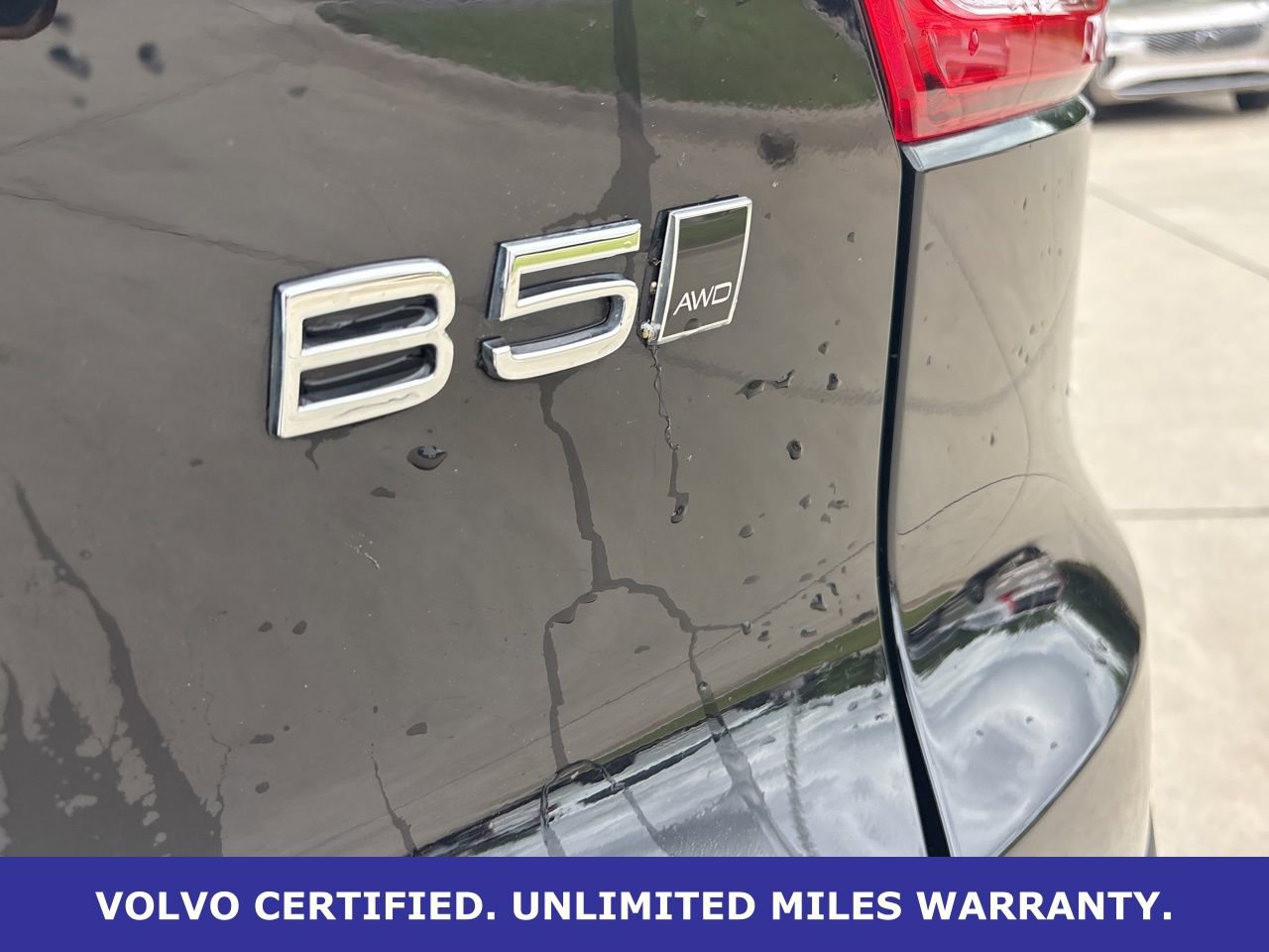 Used 2025 Volvo XC40 B5 Core AWD/4WD image 9