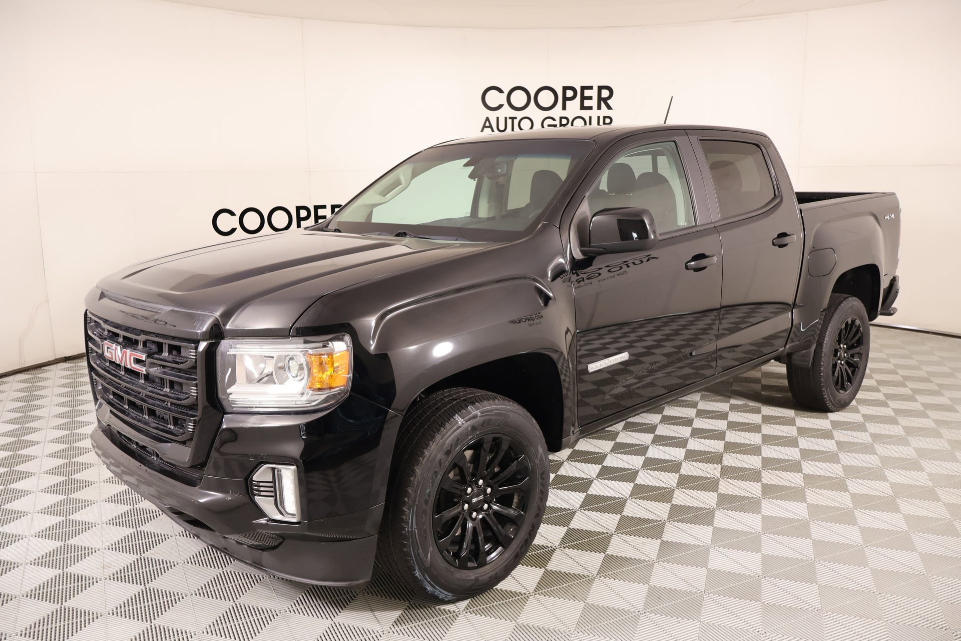 Used 2022 GMC Canyon Elevation w/ Trailering Package AWD/4WD image 9