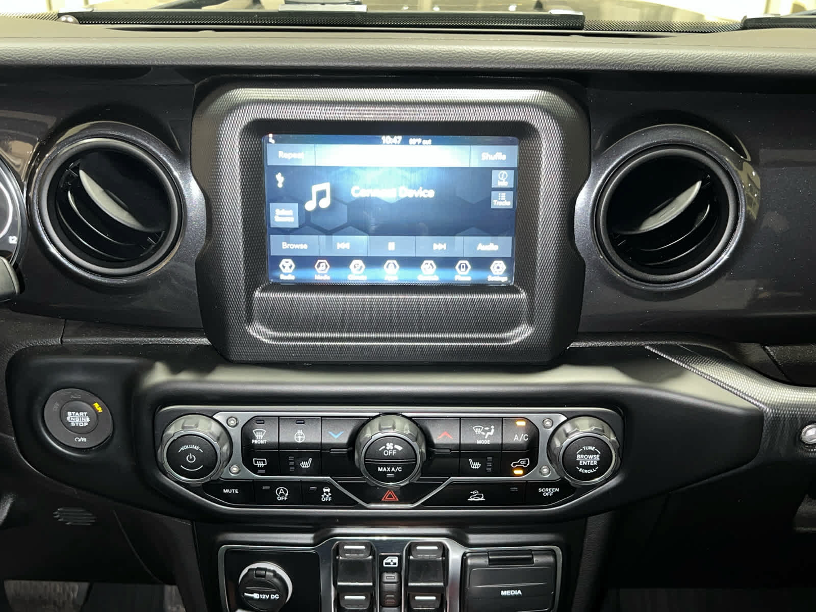 Used 2022 Jeep Wrangler Unlimited Sport AWD/4WD image 24
