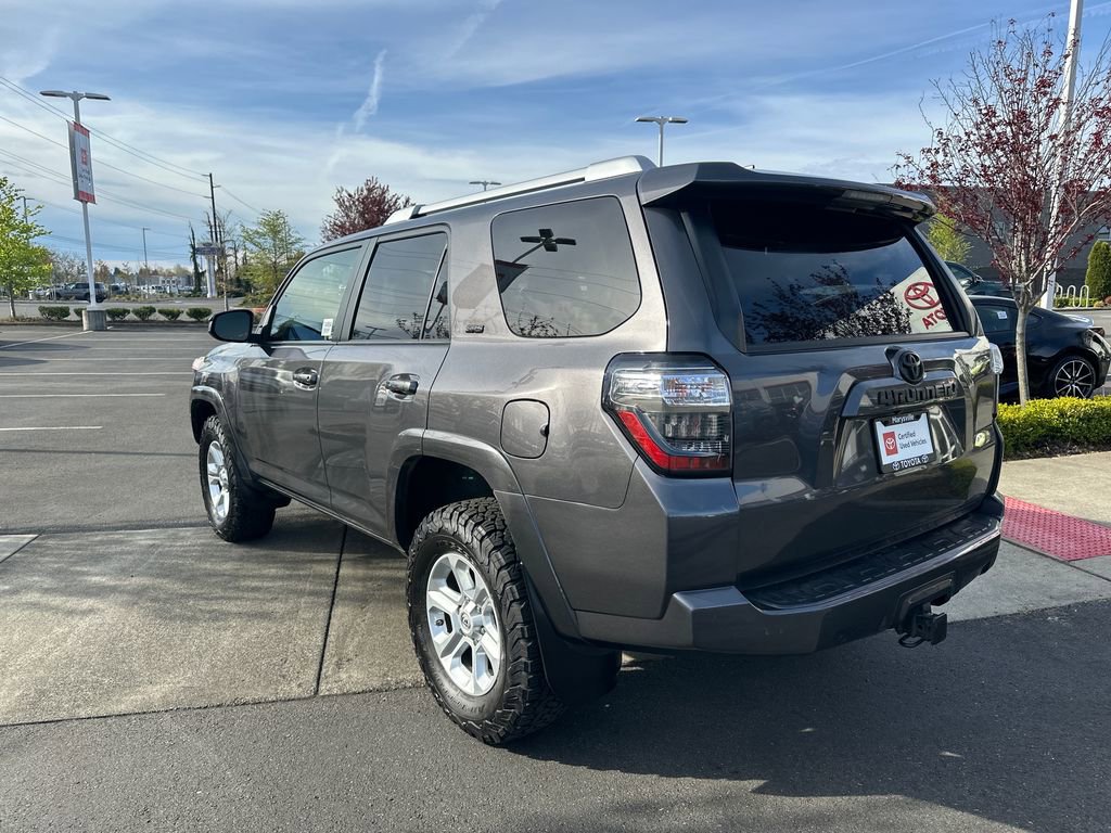 Used 2016 Toyota 4Runner SR5 image 3