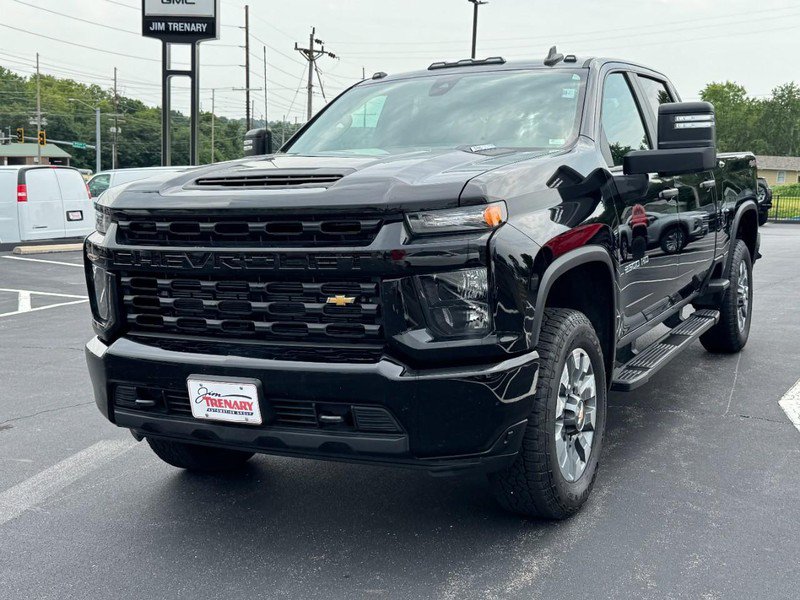 Used 2023 Chevrolet Silverado 2500 Custom w/ Custom Value Package AWD/4WD image 8