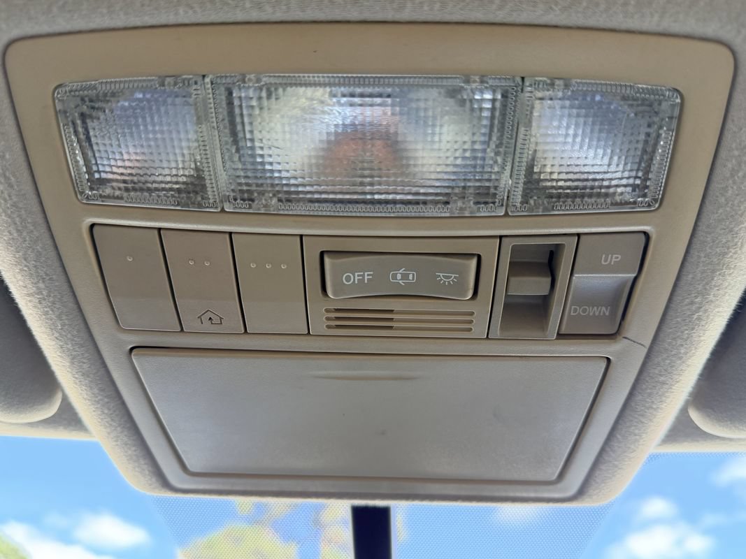 Used 2010 Toyota Venza w/ Leather Pkg FWD image 15