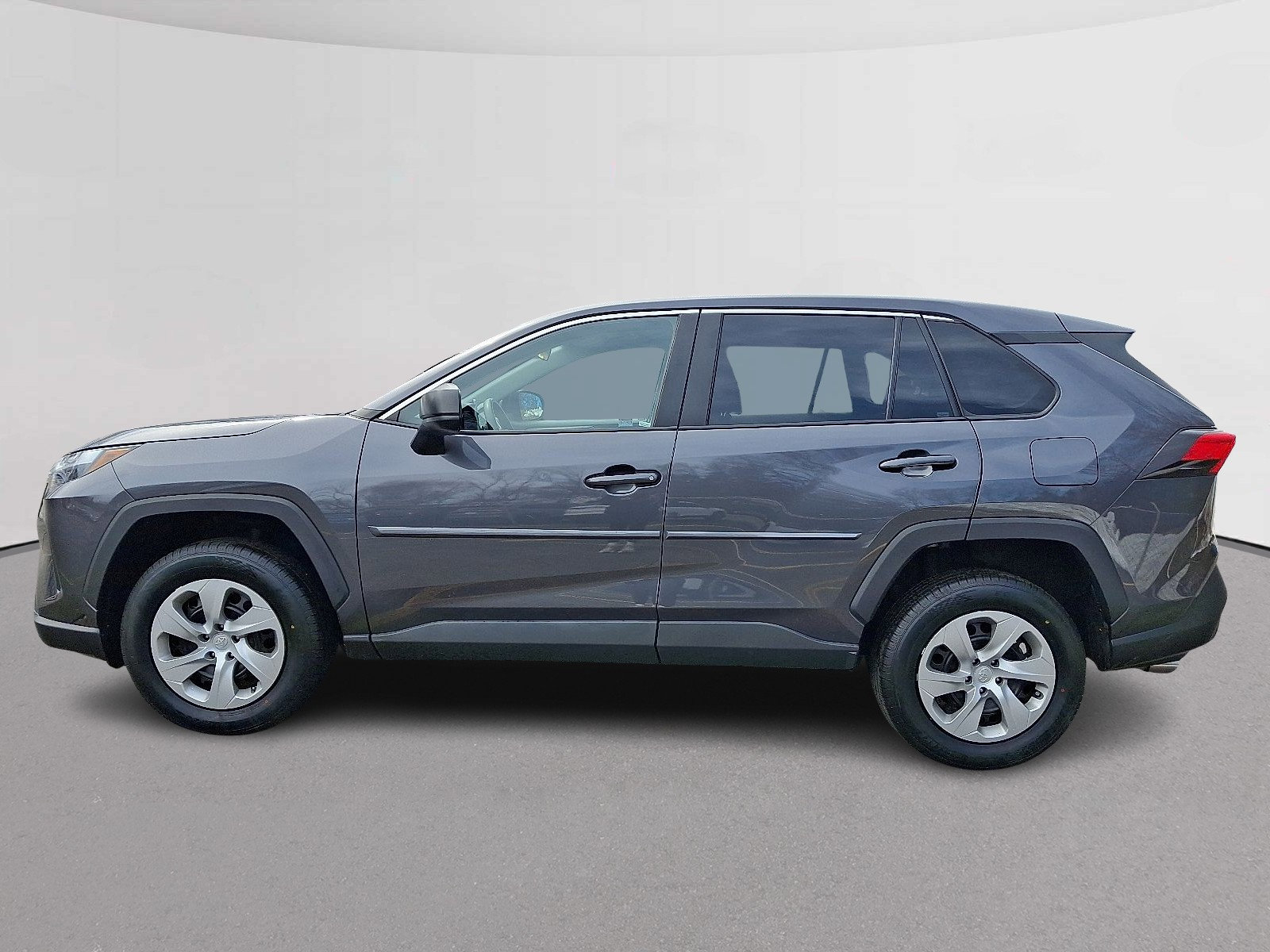 Used 2023 Toyota RAV4 LE image 6