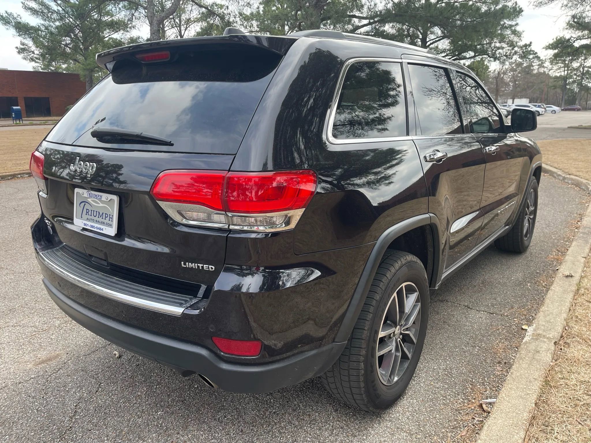 Used 2018 Jeep Grand Cherokee Limited image 5