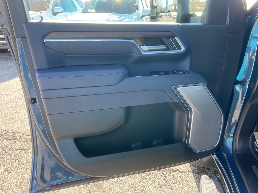 New 2026 Chevrolet Silverado 3500 High Country w/ High Country Premium Package AWD/4WD image 9