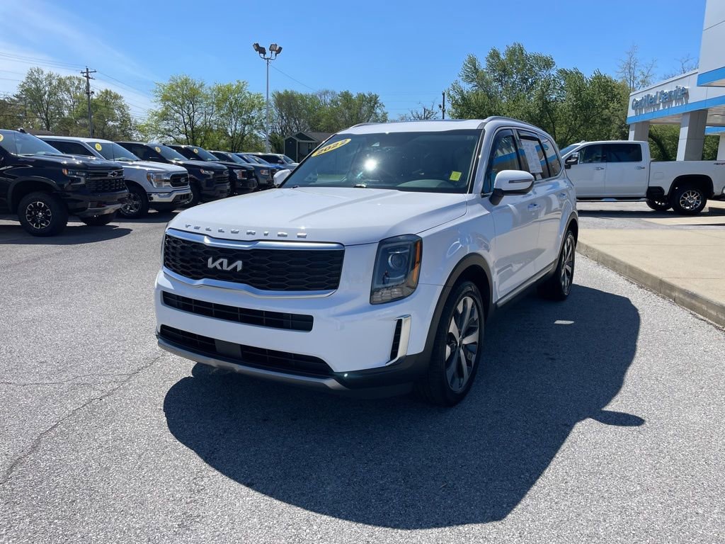 Used 2022 Kia Telluride S AWD/4WD image 3