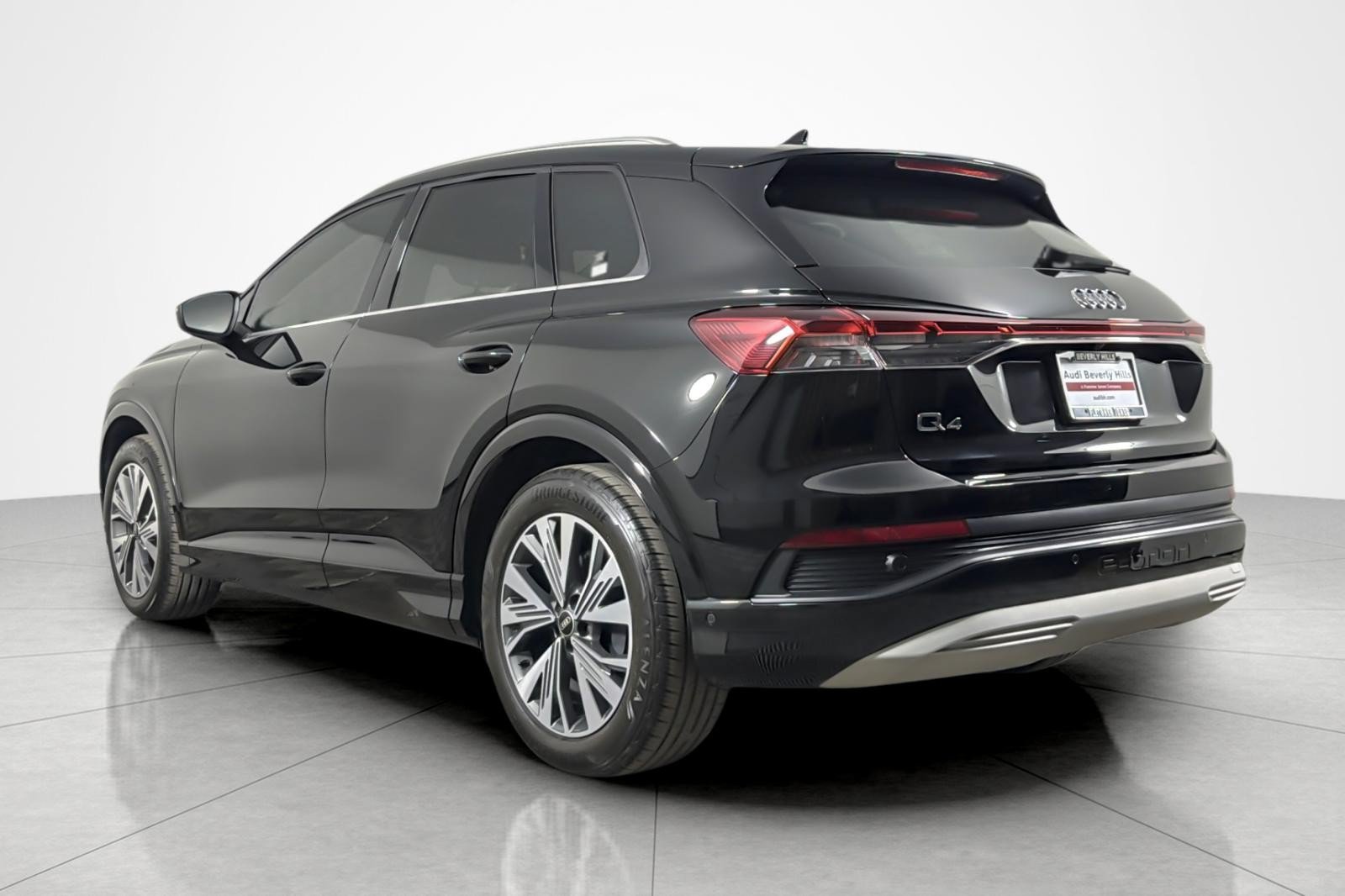 Certified 2023 Audi Q4 e-tron Premium w/ Premium Plus RWD image 3