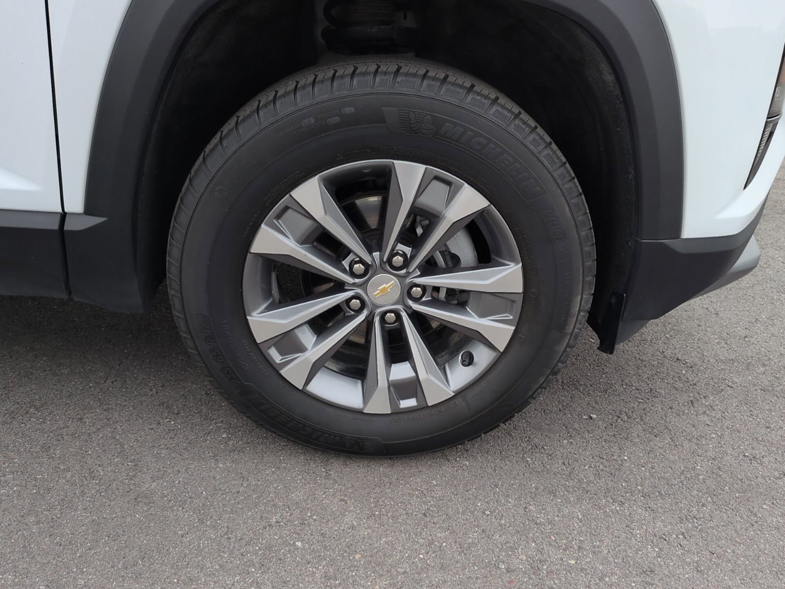 Used 2025 Chevrolet Equinox LT image 9