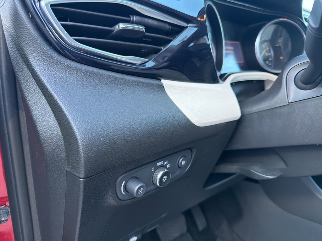 Used 2021 Buick Encore GX Select w/ Sport Touring Package image 16